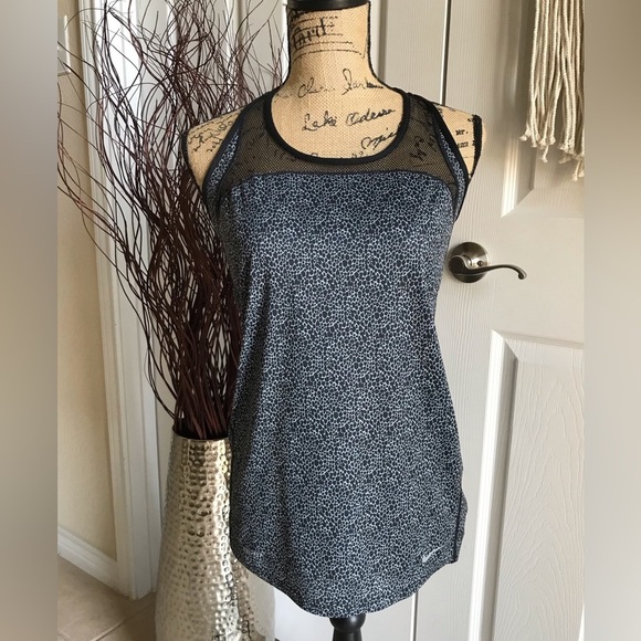 Nike Athletic Top - Mesh Details - Picture 1 of 4